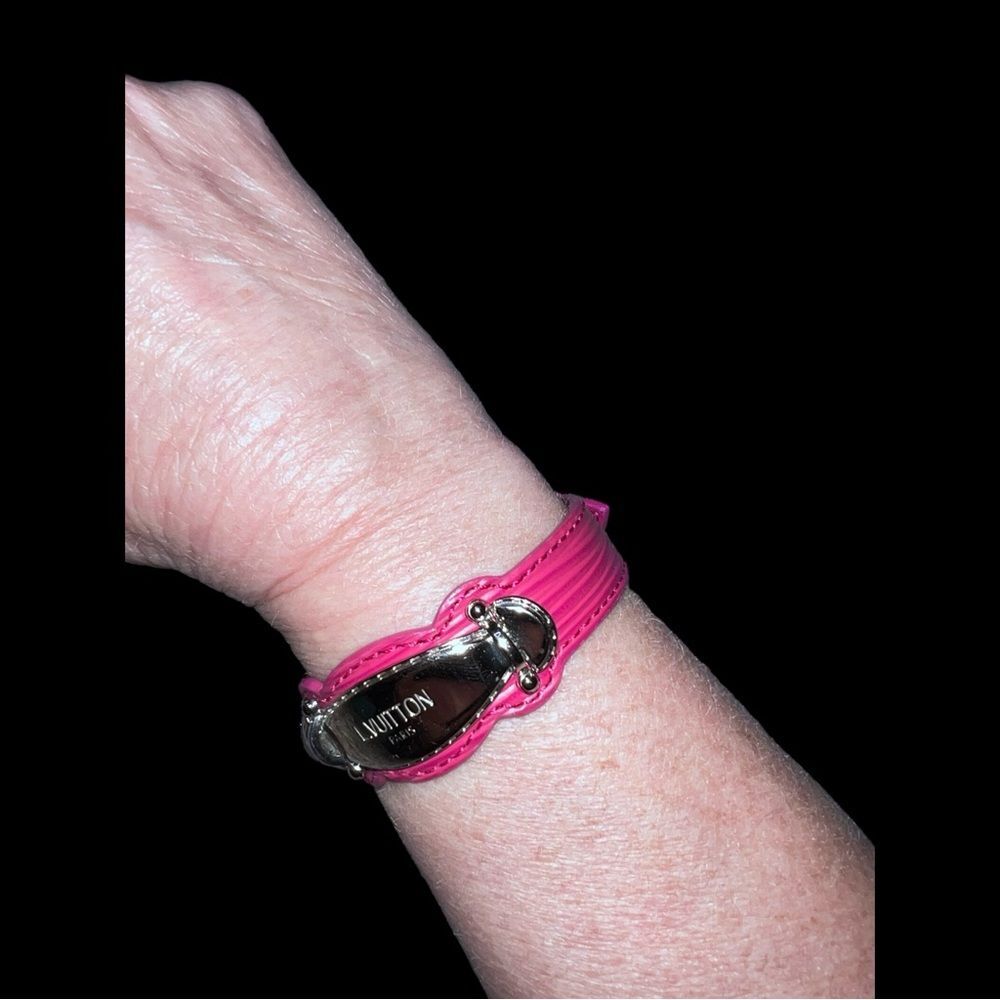 Louis Vuitton Pivoine Epi Leather Handle It Bracelet Size 17 with COA‎ - Picture 7 of 12